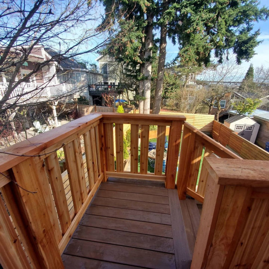 Sturdy platform leading to the balcony stairway.